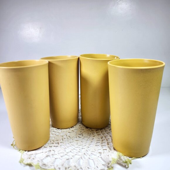 Tupperware Tall Tumblers Set of 4 Drink Glass 8 oz Juice Cups 873 Vintage - Picture 4 of 6